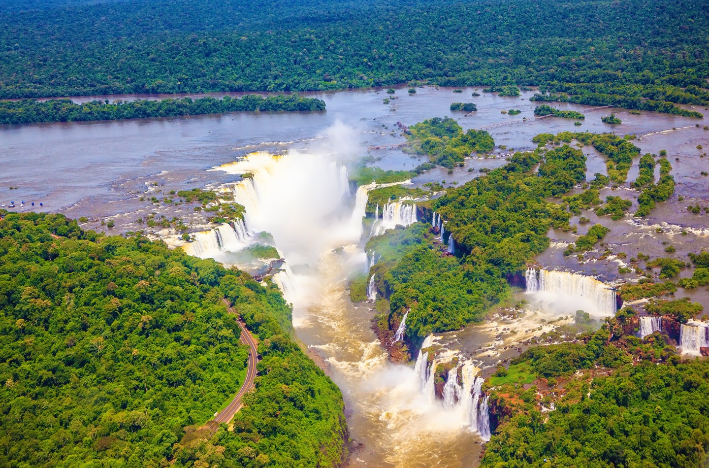 Iguazu River Falls in Brazil, by Kavram