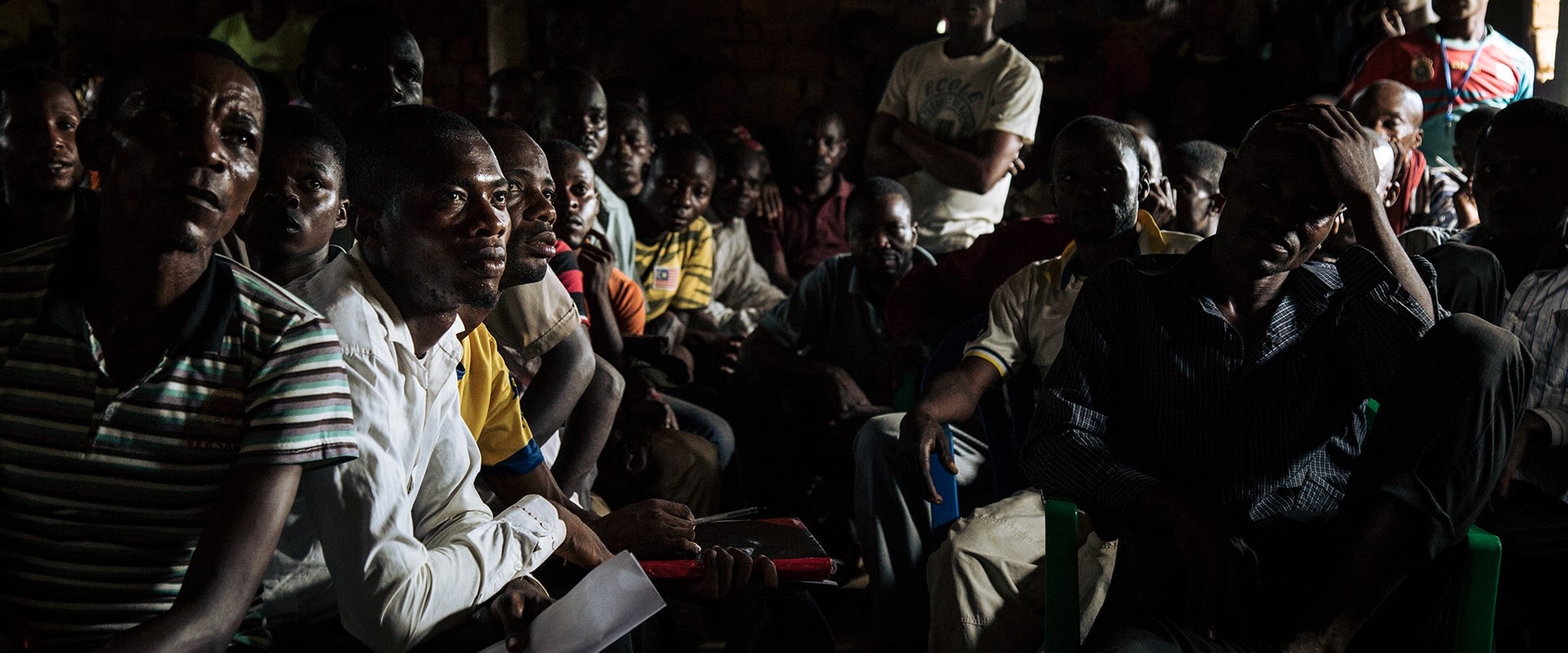 Local community meeting in the DRC tropical peatlands, by Alexis Huguet