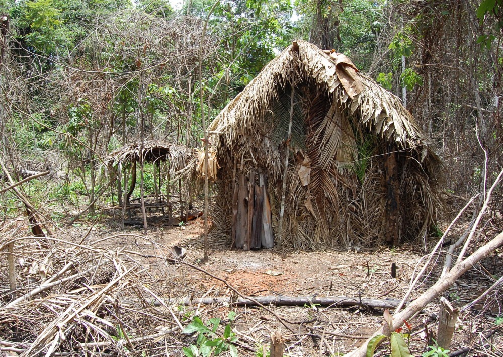 Hut of the Indigenous people from Tanaru, courtesy of FUNAI
